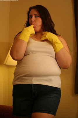 yellow rubber cloves