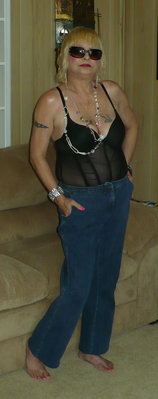 Jeans,Corset,Bare Feet,Sun glasses